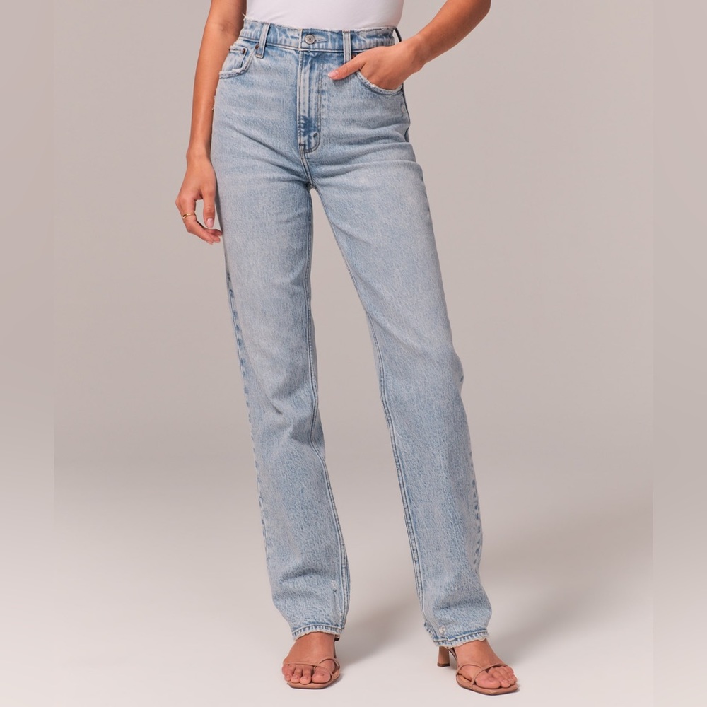 Abercrombie & Fitch 90s Straight Jean Ultra High Rise Curve Love